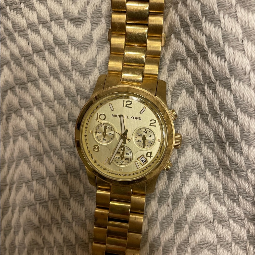 Michael Kors Womens chronograph watch.